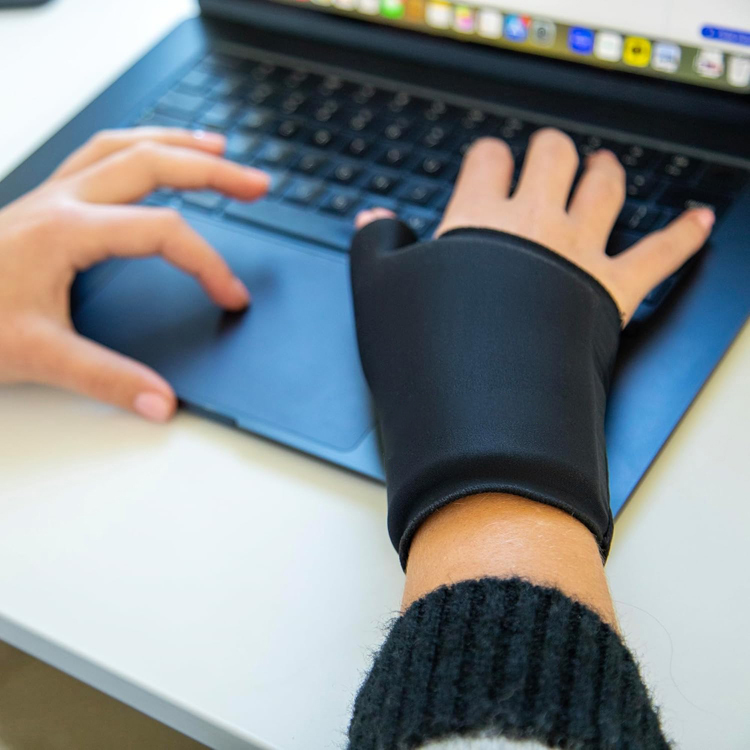 Thumb Wrist Ice Pack Wrap